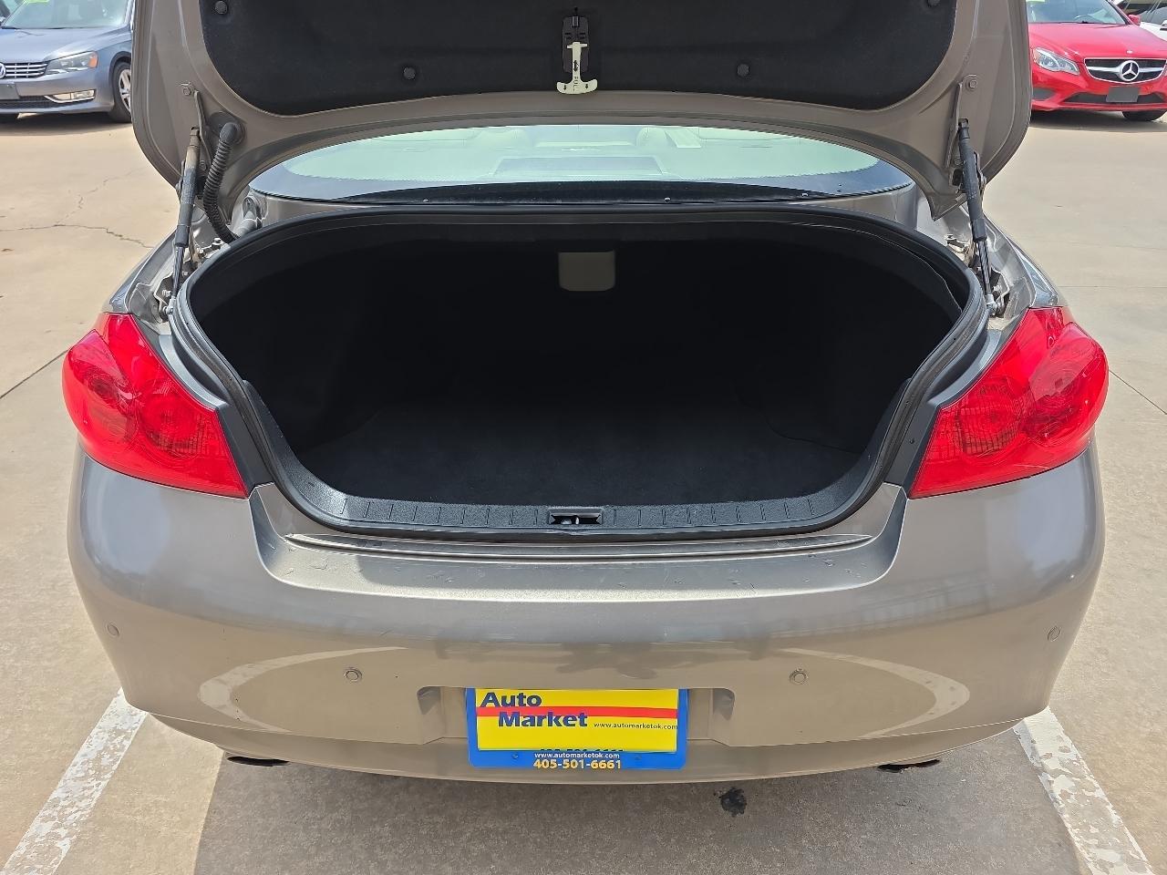 Infiniti G37 Sedan 4dr x AWD 2013