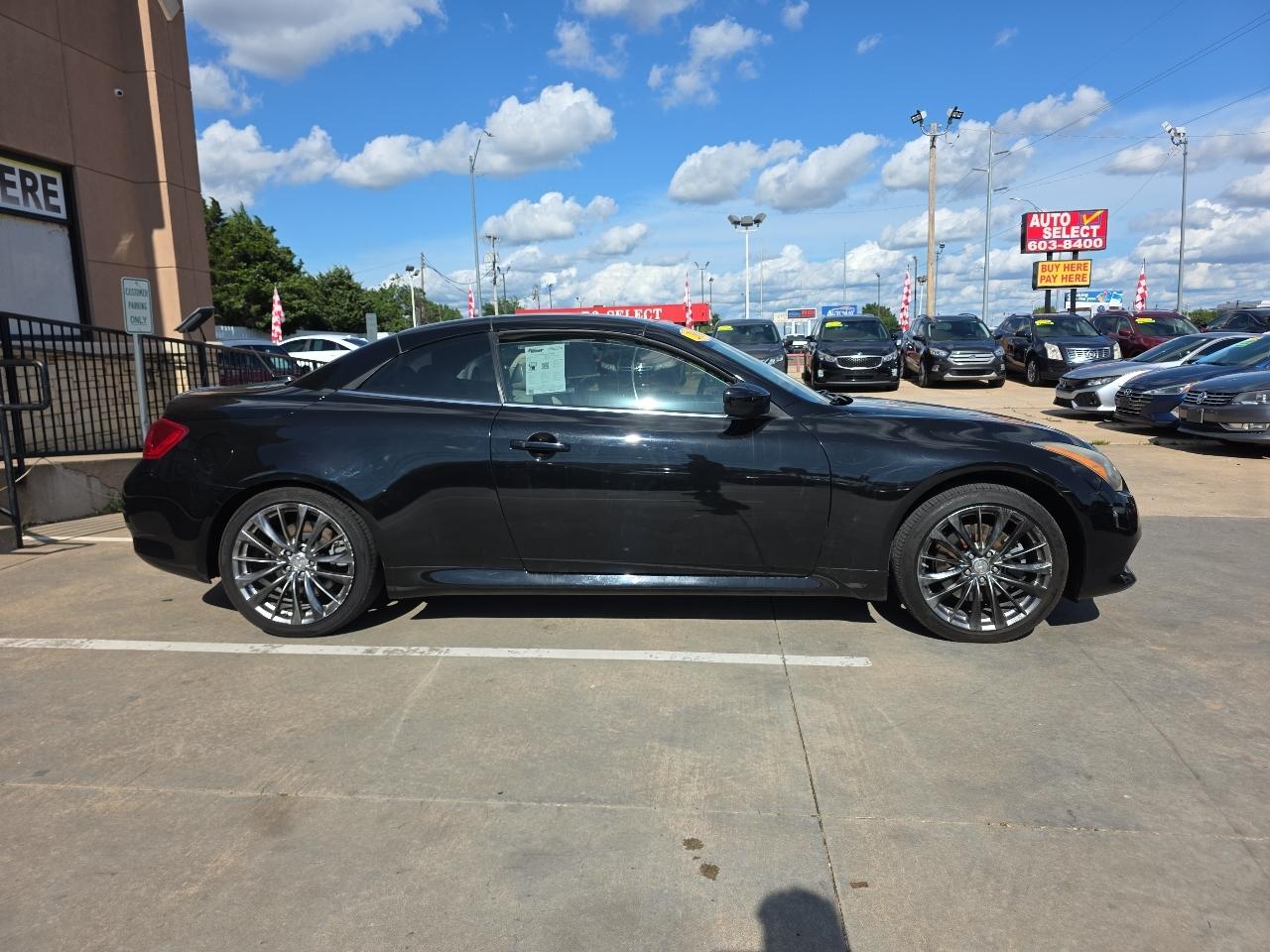 Infiniti G37 Convertible 2dr Base 2011