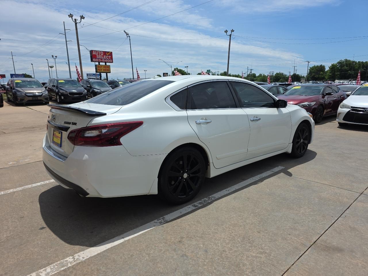 Nissan Maxima 4dr Sdn 3.5 Platinum 2016