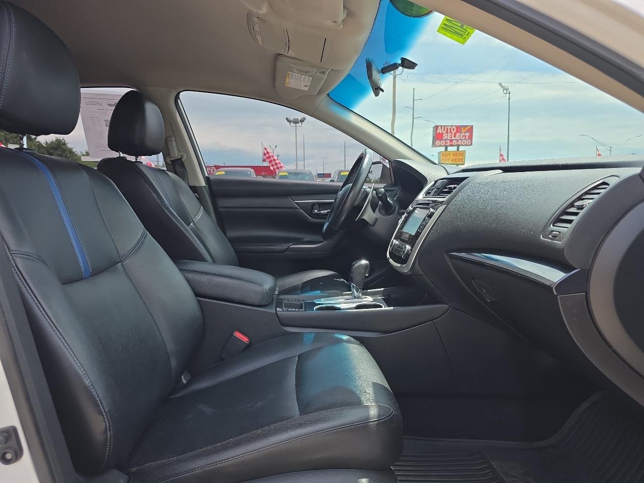 Nissan Maxima 4dr Sdn 3.5 Platinum 2016