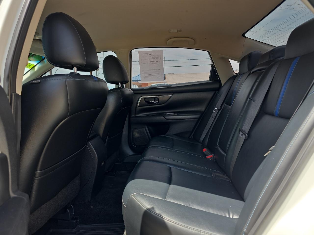 Nissan Maxima 4dr Sdn 3.5 Platinum 2016