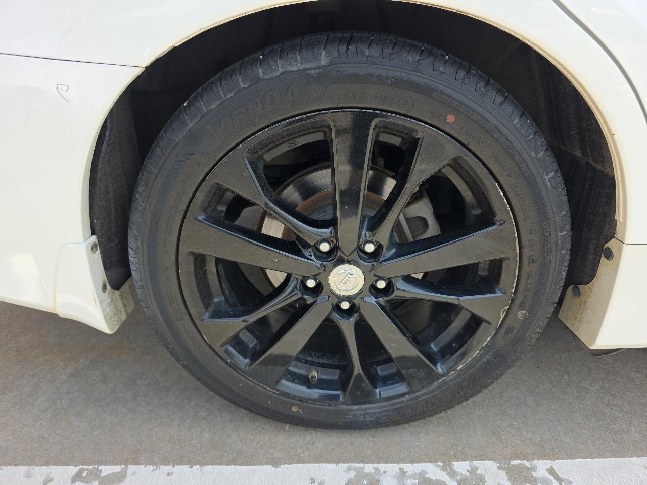 Nissan Maxima 4dr Sdn 3.5 Platinum 2016