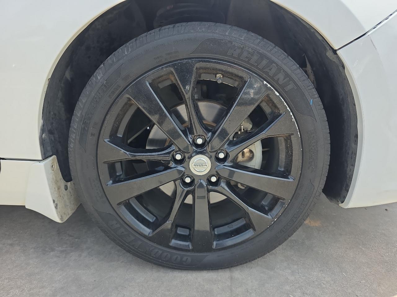 Nissan Maxima 4dr Sdn 3.5 Platinum 2016