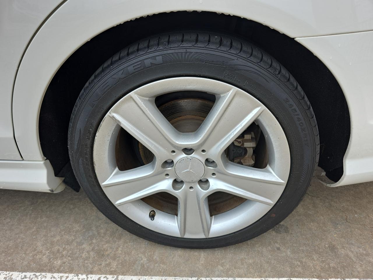 Mercedes-Benz C-Class 4dr Sdn C 300 Sport RWD 2010