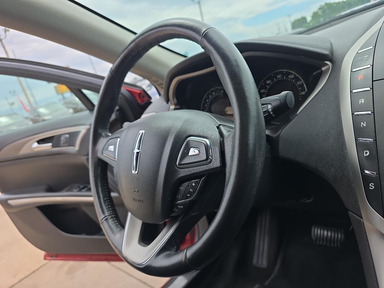 Lincoln MKZ 4dr Sdn FWD 2013