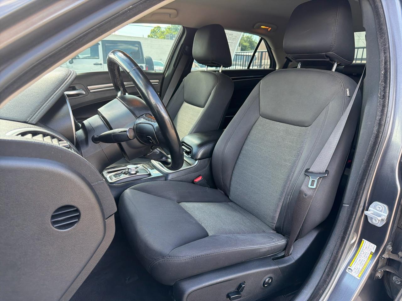 Chrysler 300 Touring RWD 2018