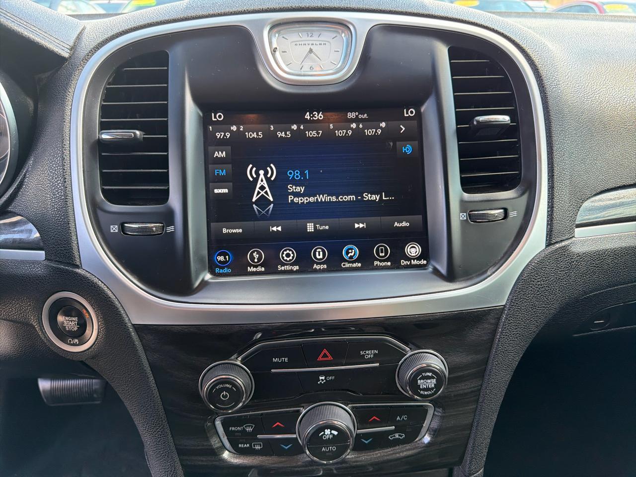 Chrysler 300 Touring RWD 2018