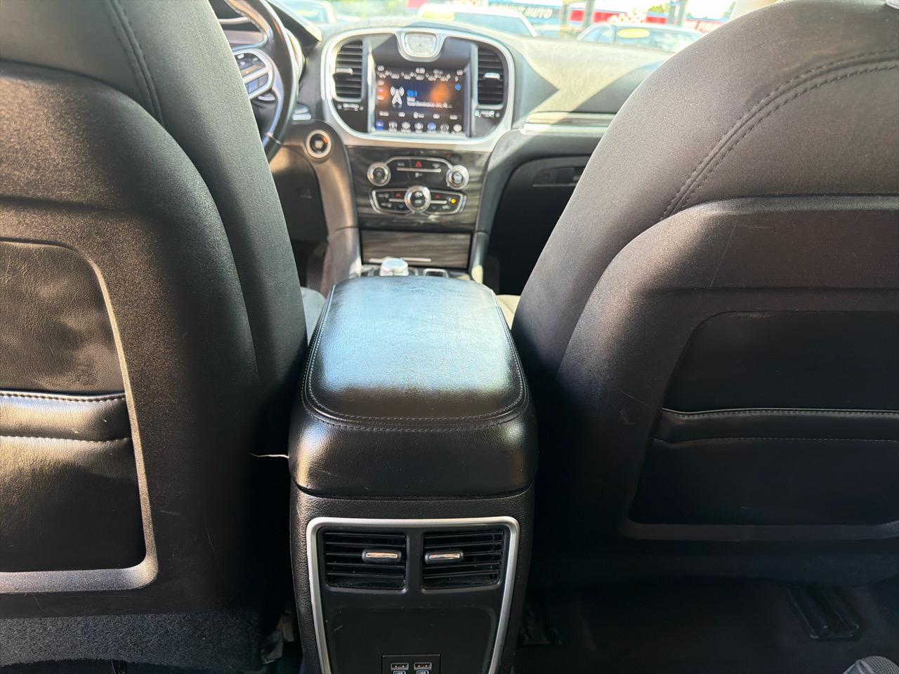 Chrysler 300 Touring RWD 2018