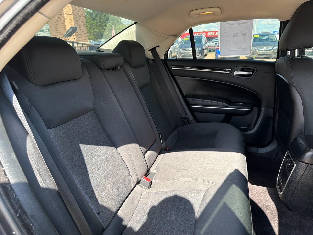 Chrysler 300 Touring RWD 2018