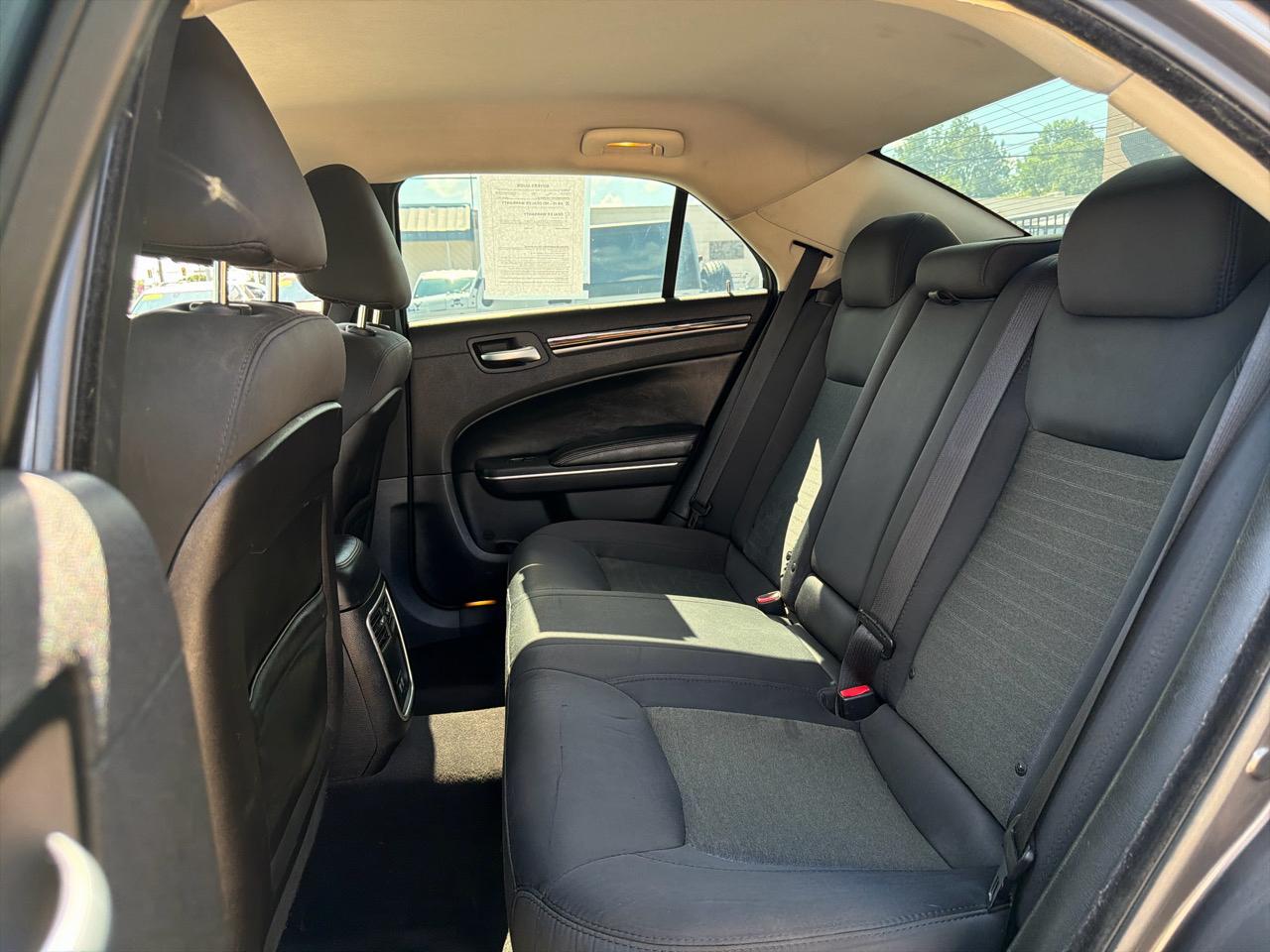 Chrysler 300 Touring RWD 2018