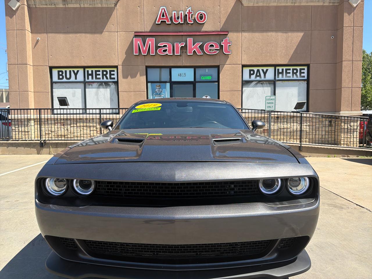 Dodge Challenger SXT RWD 2019