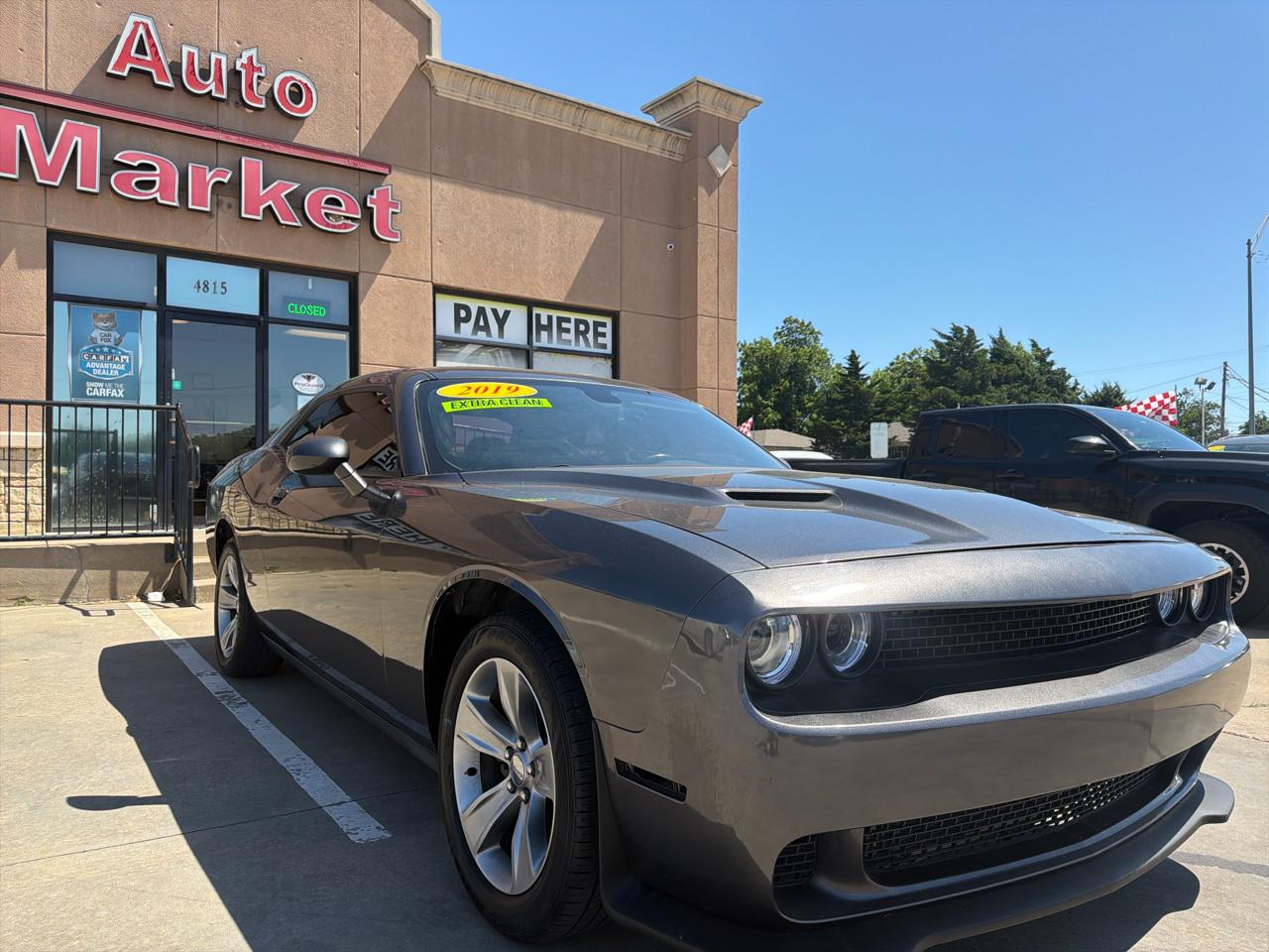 Dodge Challenger SXT RWD 2019