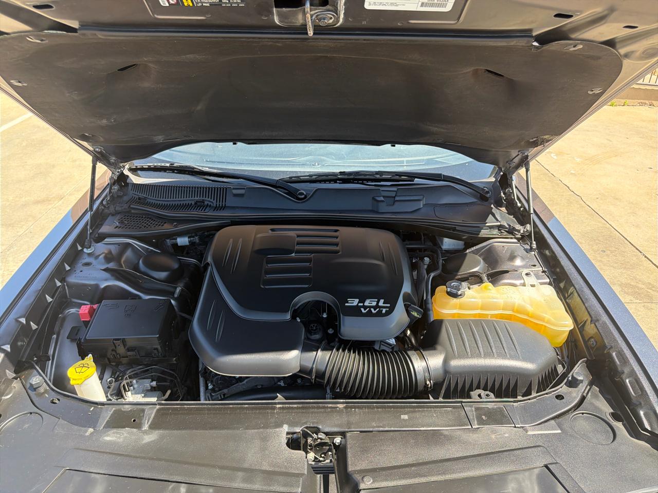Dodge Challenger SXT RWD 2019