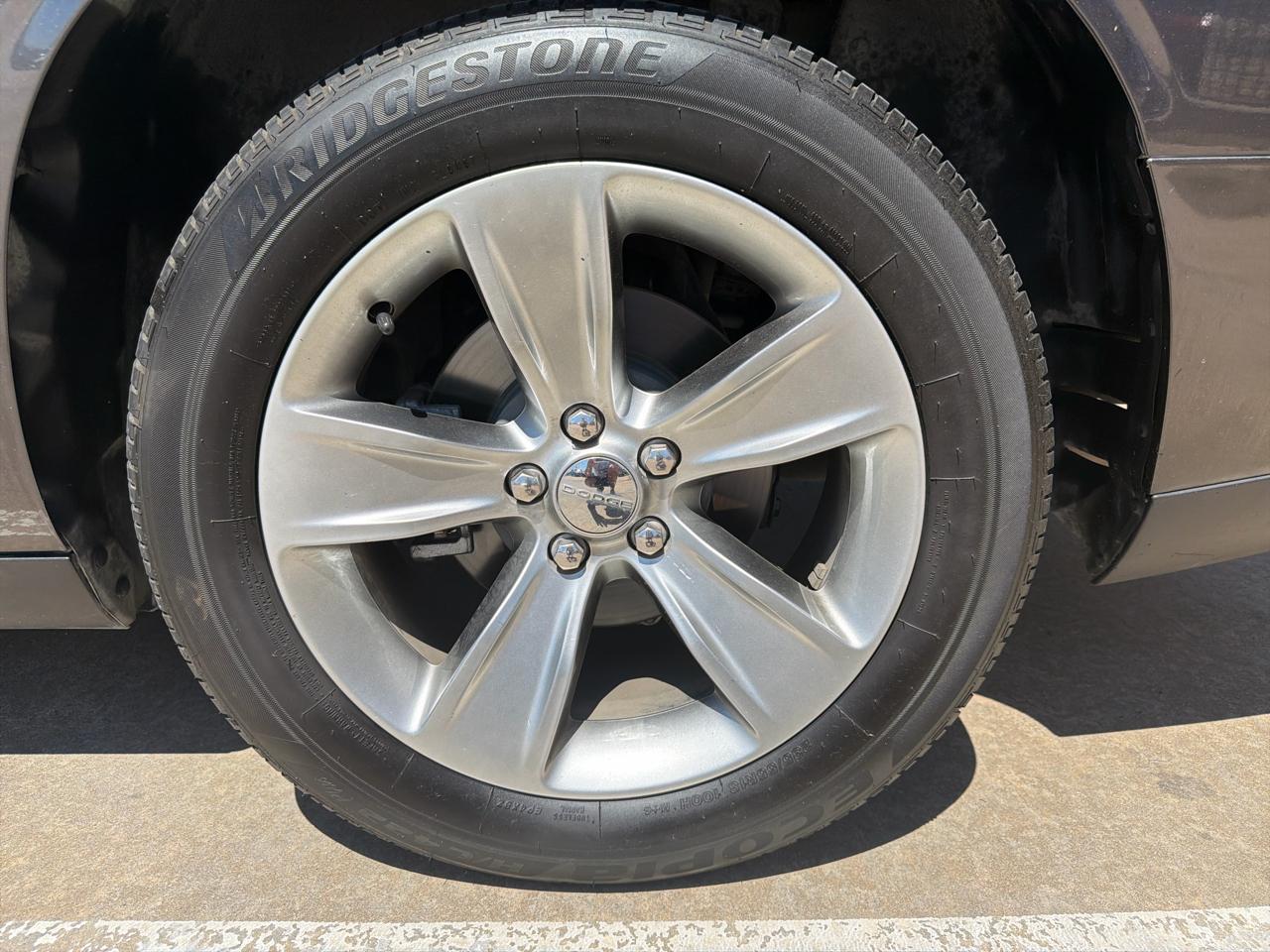 Dodge Challenger SXT RWD 2019