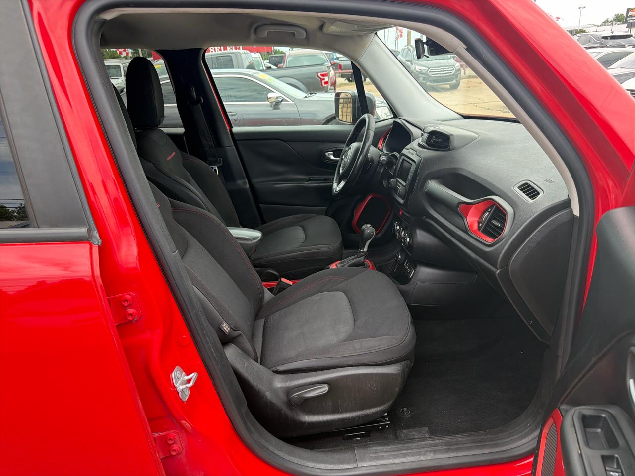 Jeep Renegade 4WD 4dr Trailhawk 2016
