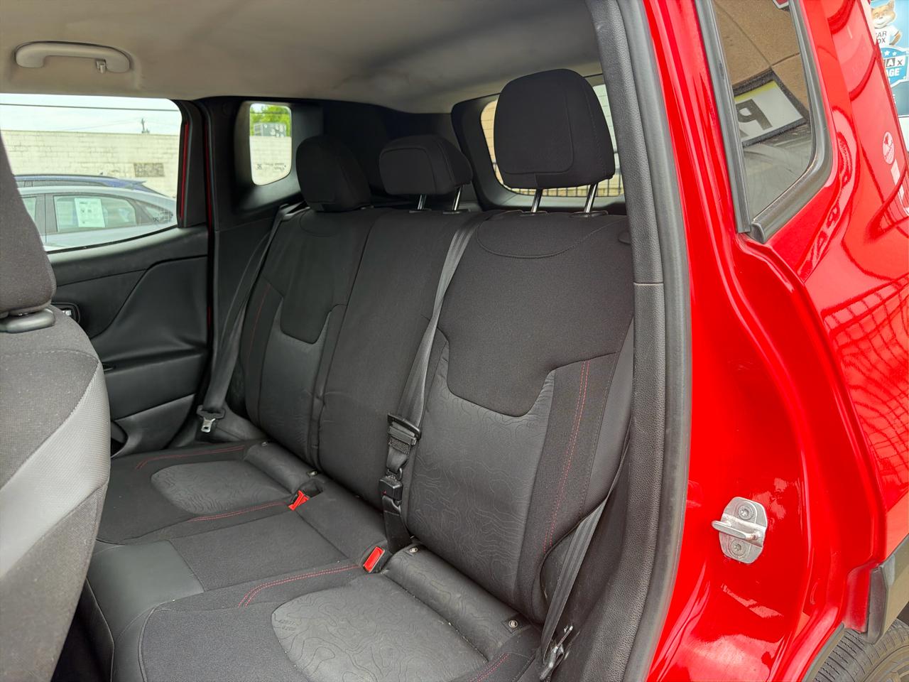 Jeep Renegade 4WD 4dr Trailhawk 2016