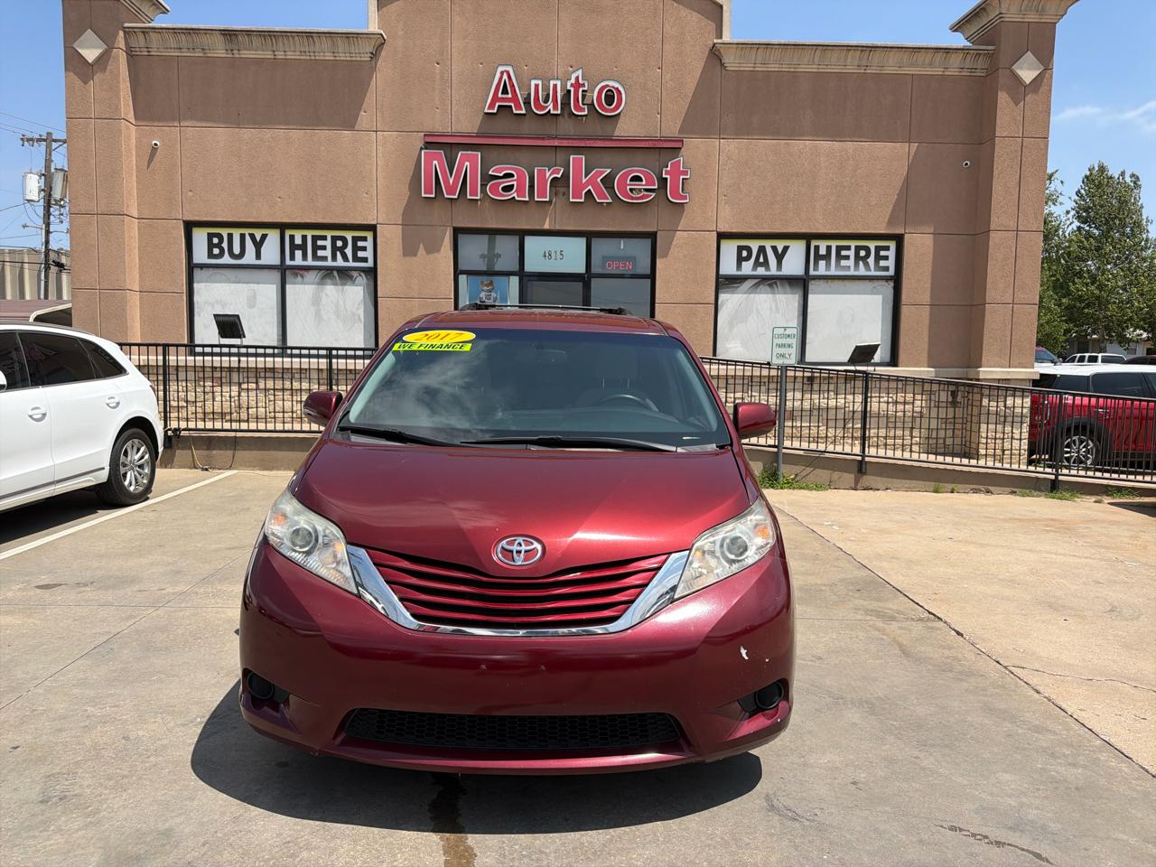Toyota Sienna LE FWD 8-Passenger (Natl) 2017