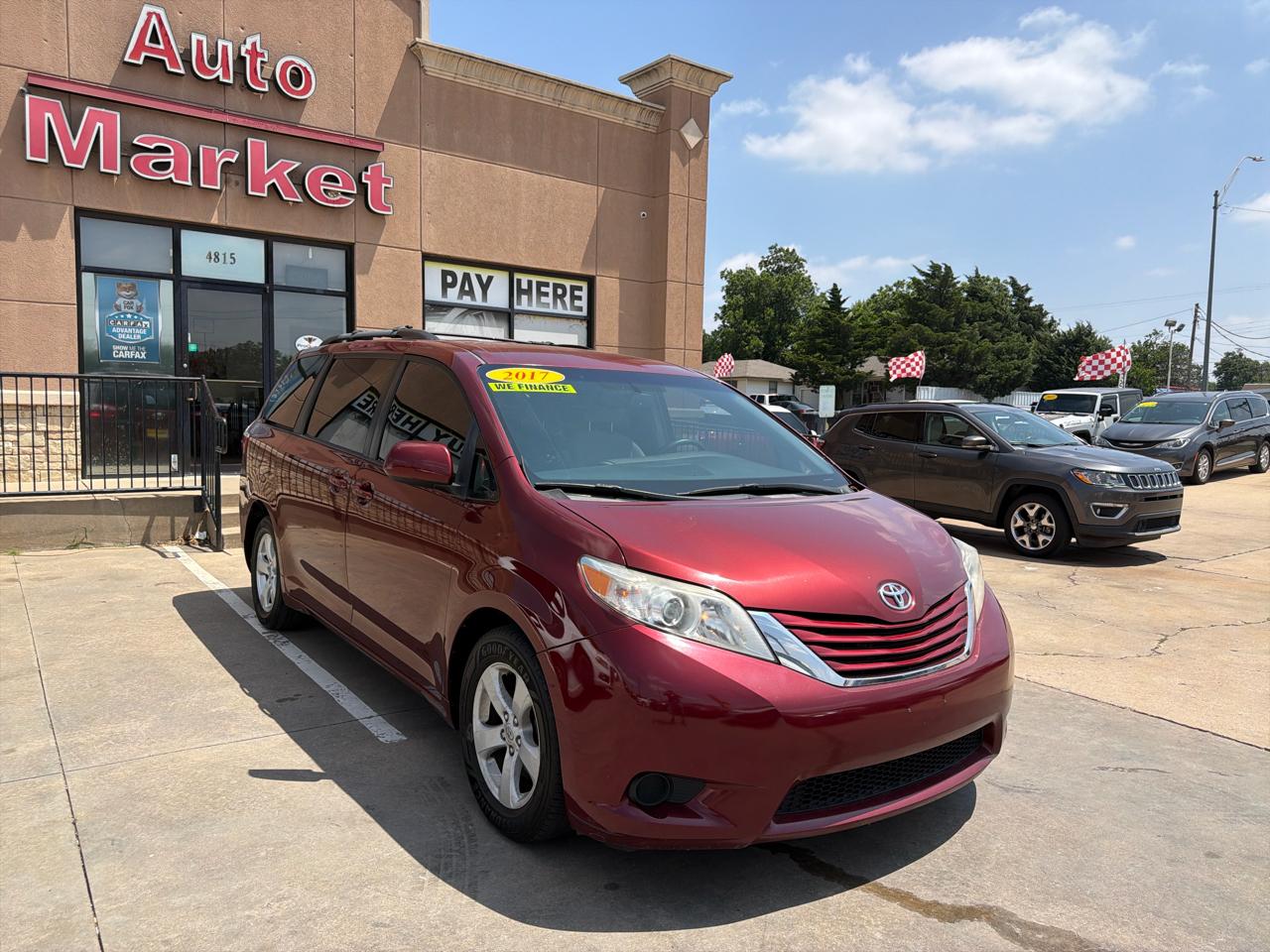 Toyota Sienna LE FWD 8-Passenger (Natl) 2017