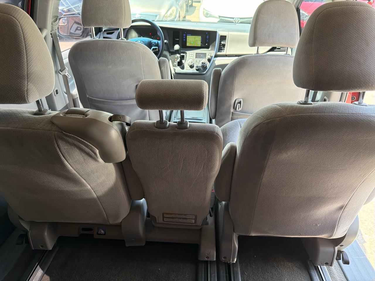 Toyota Sienna LE FWD 8-Passenger (Natl) 2017