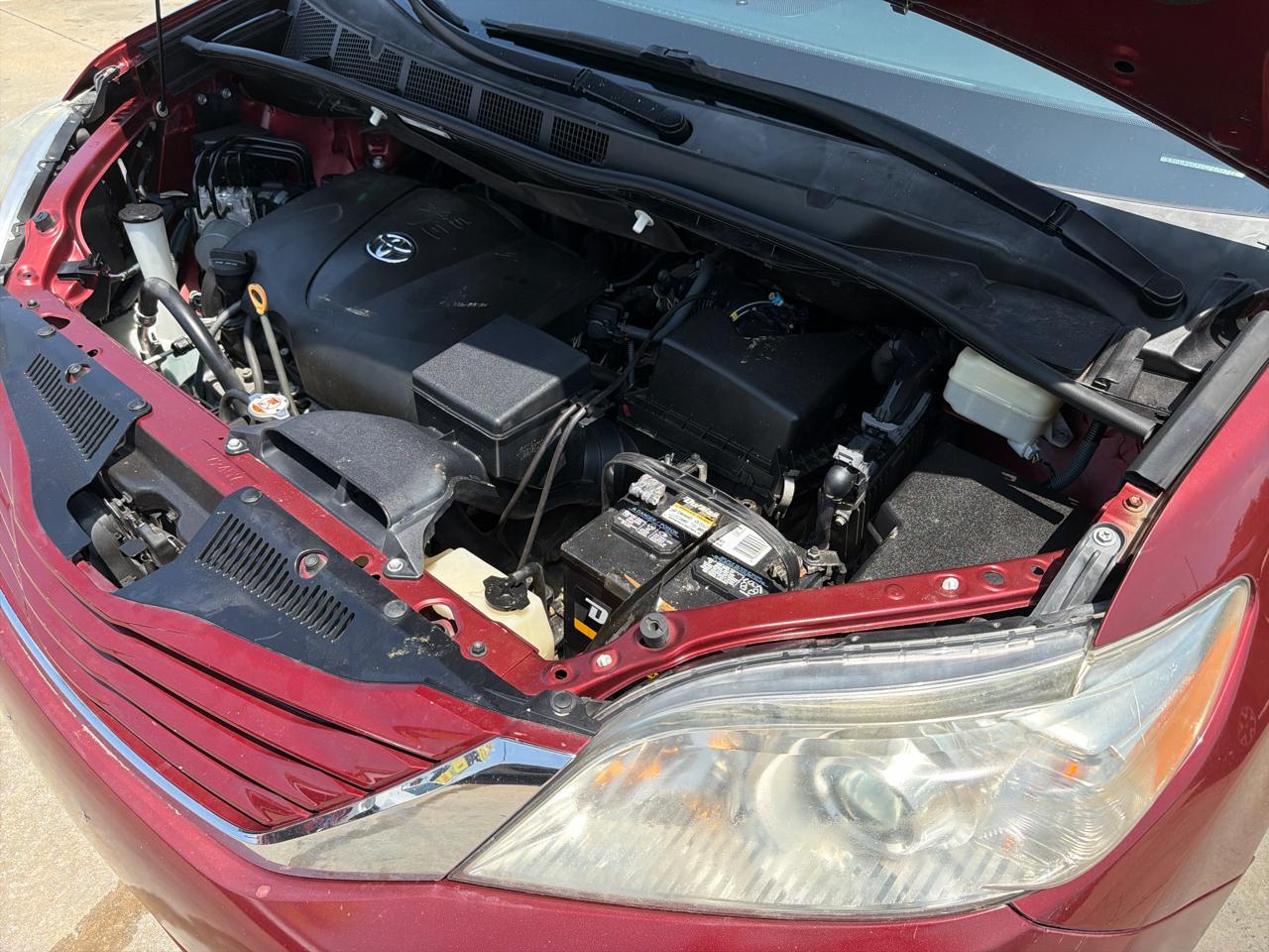 Toyota Sienna LE FWD 8-Passenger (Natl) 2017