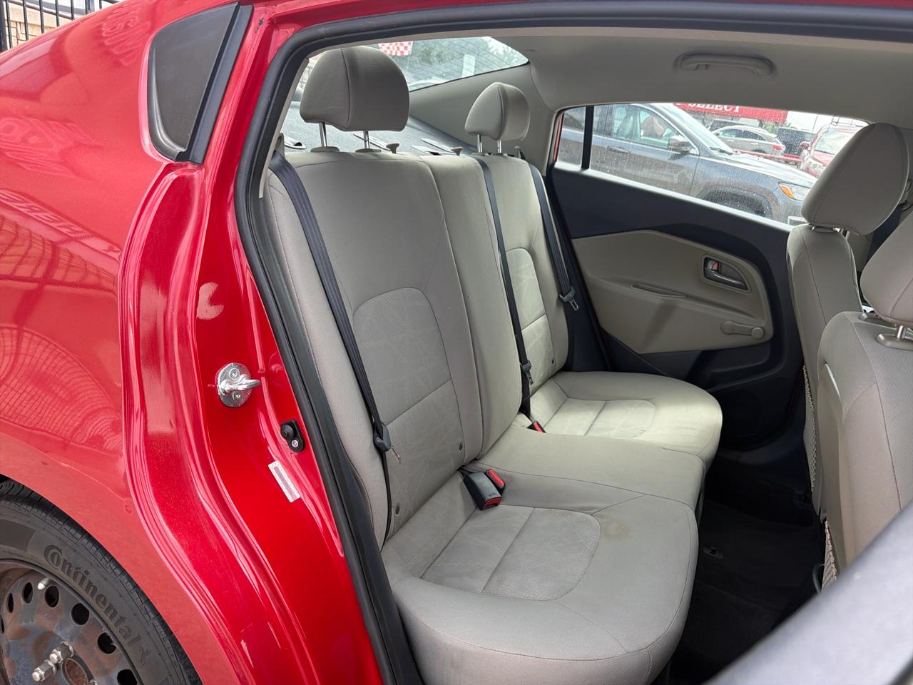 Kia Rio 4dr Sdn Auto LX 2015