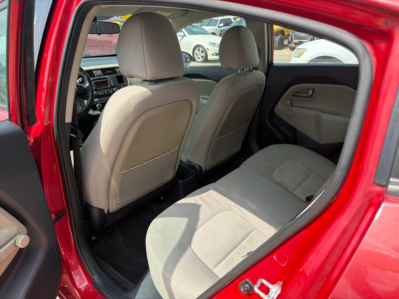 Kia Rio 4dr Sdn Auto LX 2015