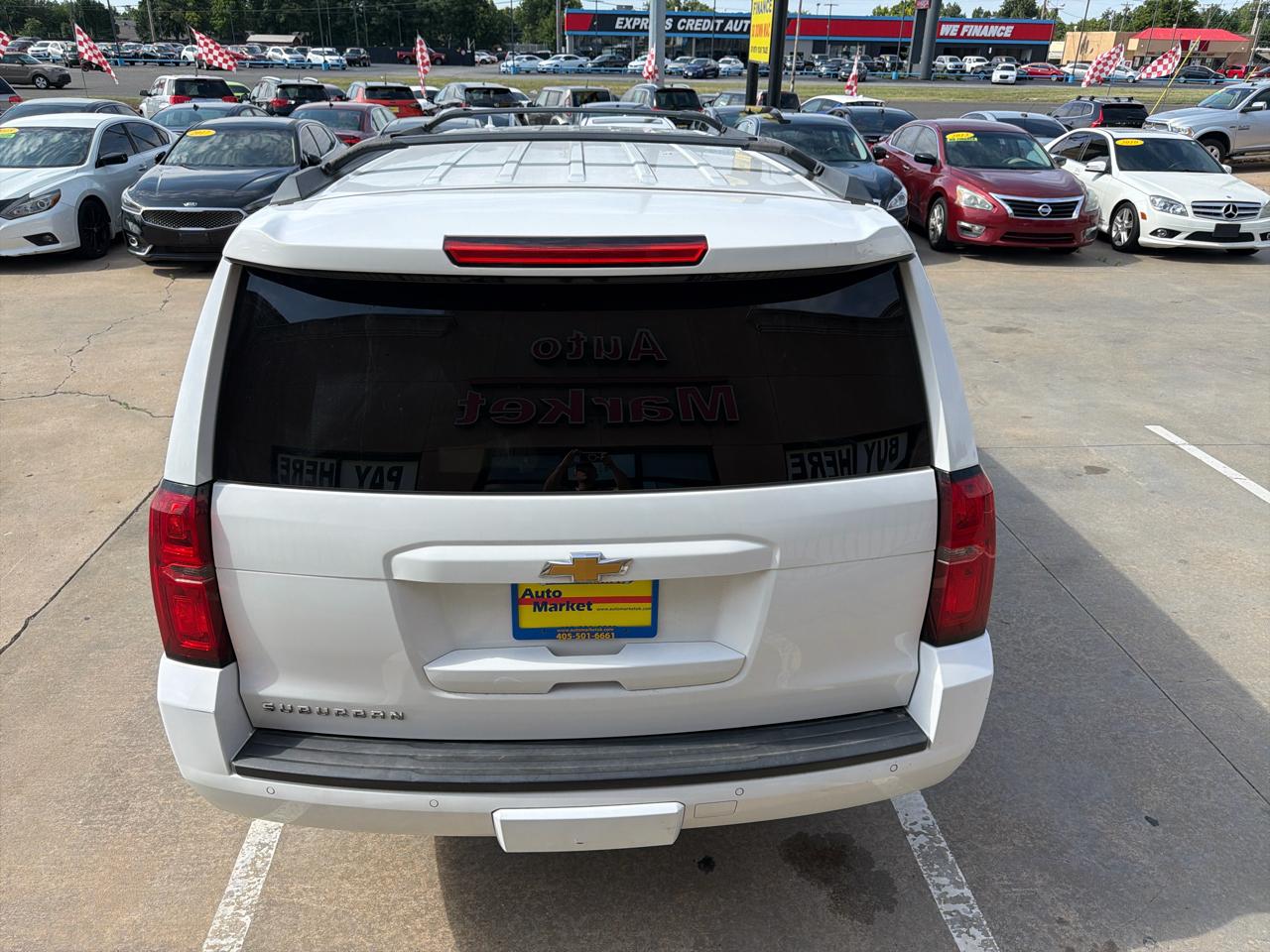 Chevrolet Suburban 2WD 4dr 1500 LT 2017