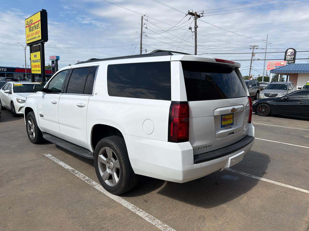 Chevrolet Suburban 2WD 4dr 1500 LT 2017