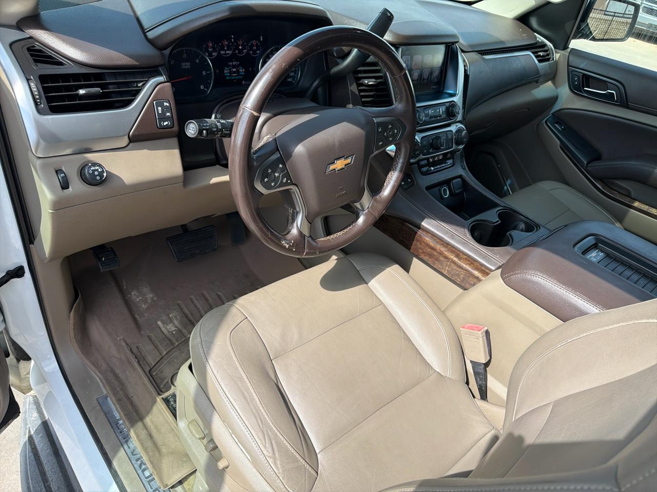 Chevrolet Suburban 2WD 4dr 1500 LT 2017