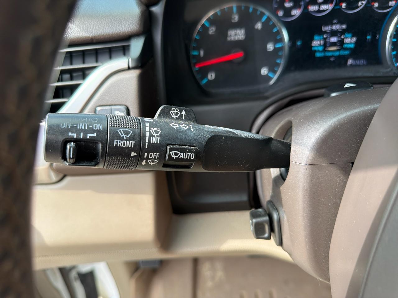 Chevrolet Suburban 2WD 4dr 1500 LT 2017