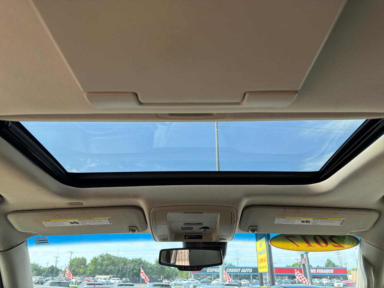 Chevrolet Suburban 2WD 4dr 1500 LT 2017