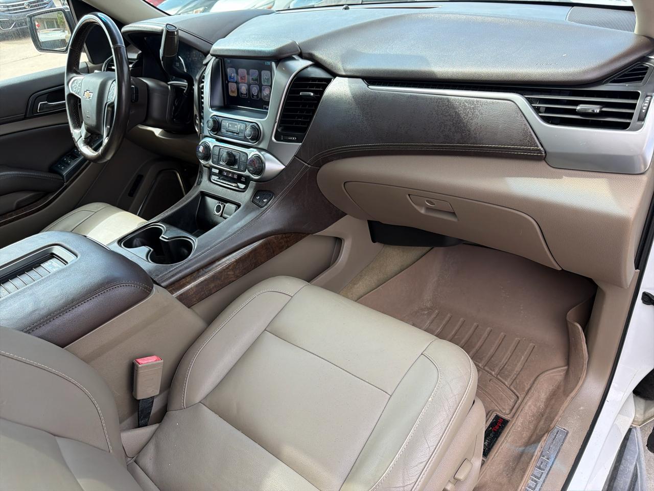 Chevrolet Suburban 2WD 4dr 1500 LT 2017