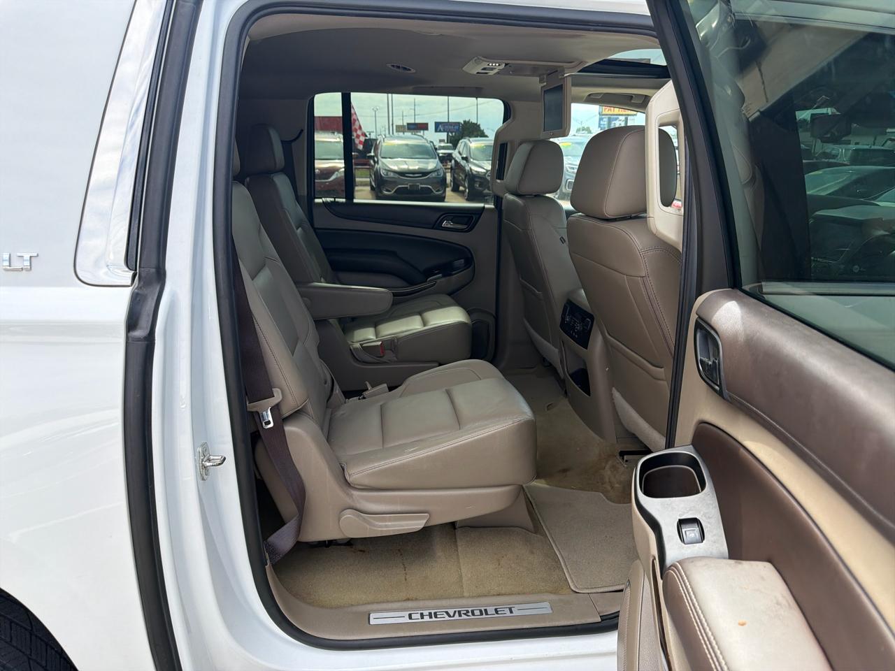 Chevrolet Suburban 2WD 4dr 1500 LT 2017