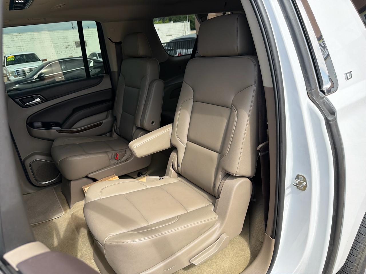 Chevrolet Suburban 2WD 4dr 1500 LT 2017