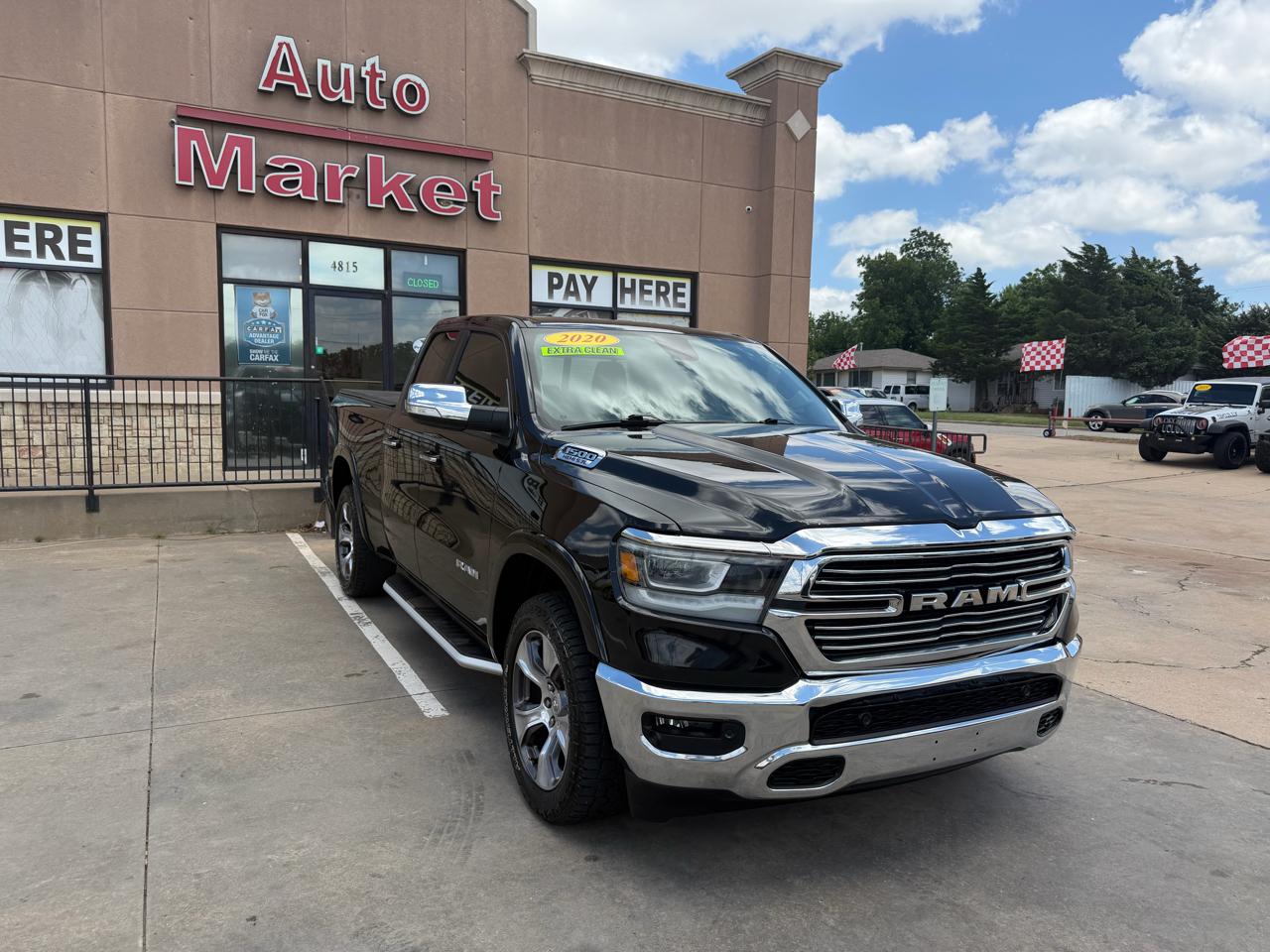 RAM 1500 Laramie 4x4 Quad Cab 6'4" Box 2020