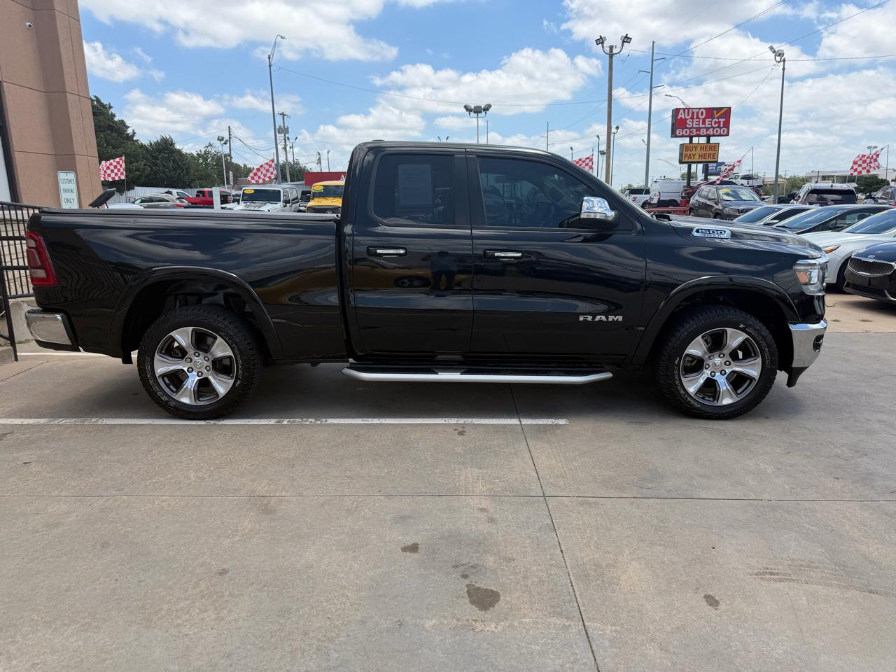 RAM 1500 Laramie 4x4 Quad Cab 6'4" Box 2020