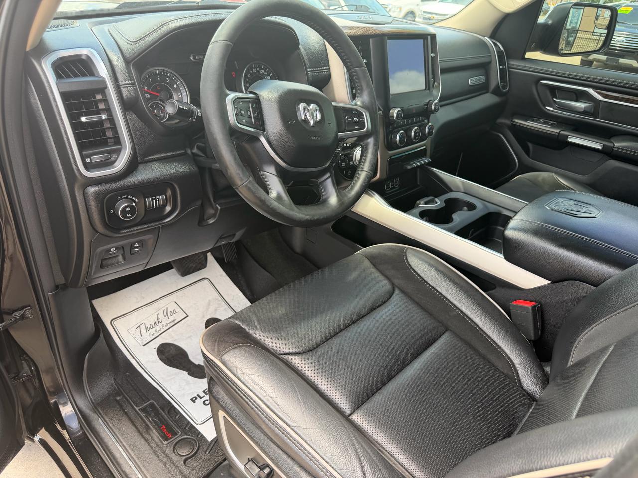 RAM 1500 Laramie 4x4 Quad Cab 6'4" Box 2020