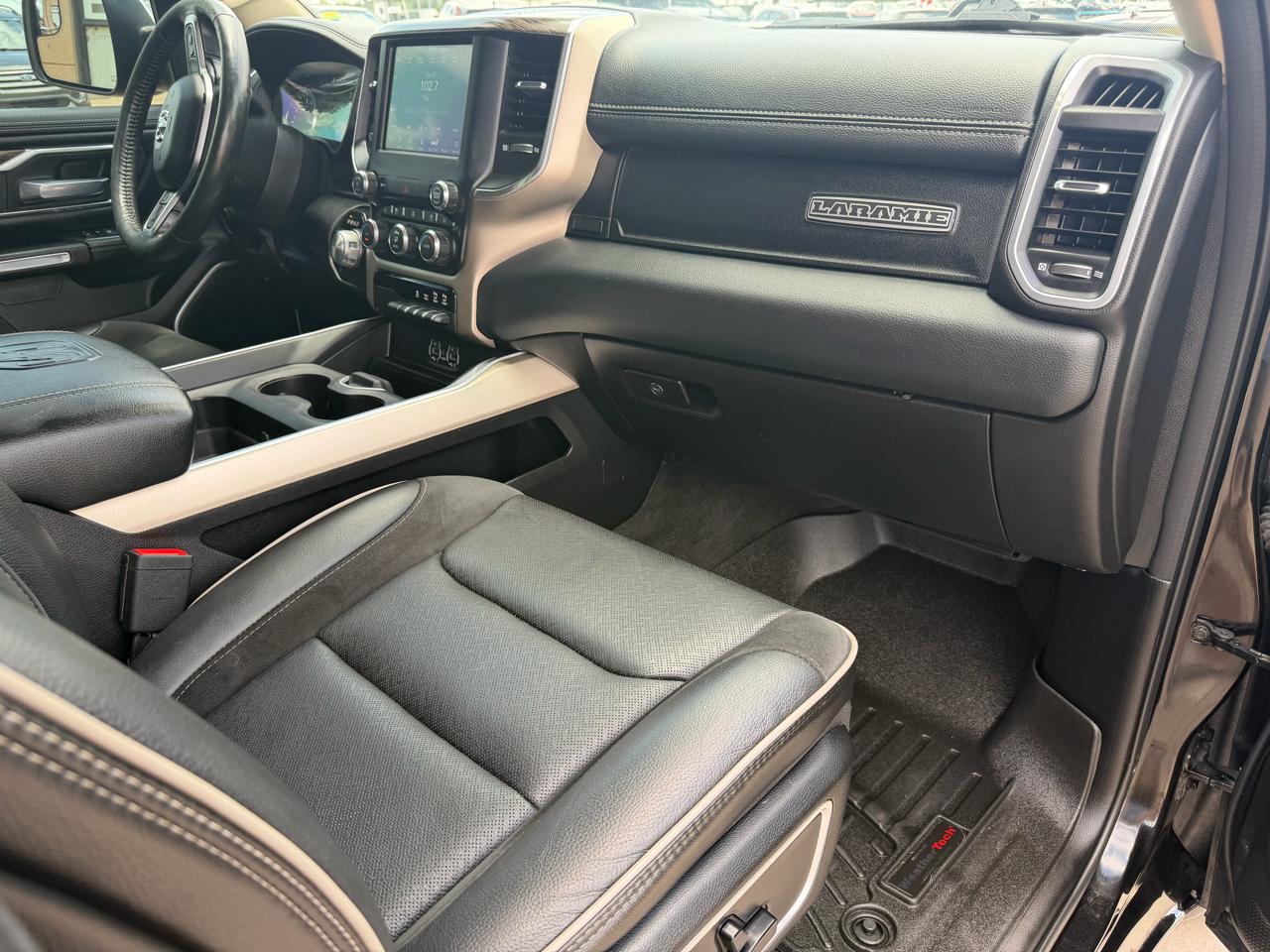 RAM 1500 Laramie 4x4 Quad Cab 6'4" Box 2020