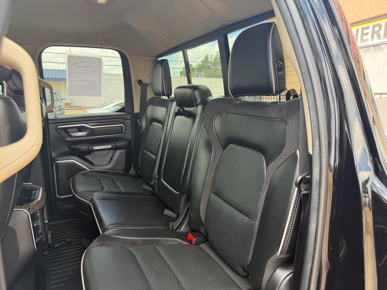 RAM 1500 Laramie 4x4 Quad Cab 6'4" Box 2020