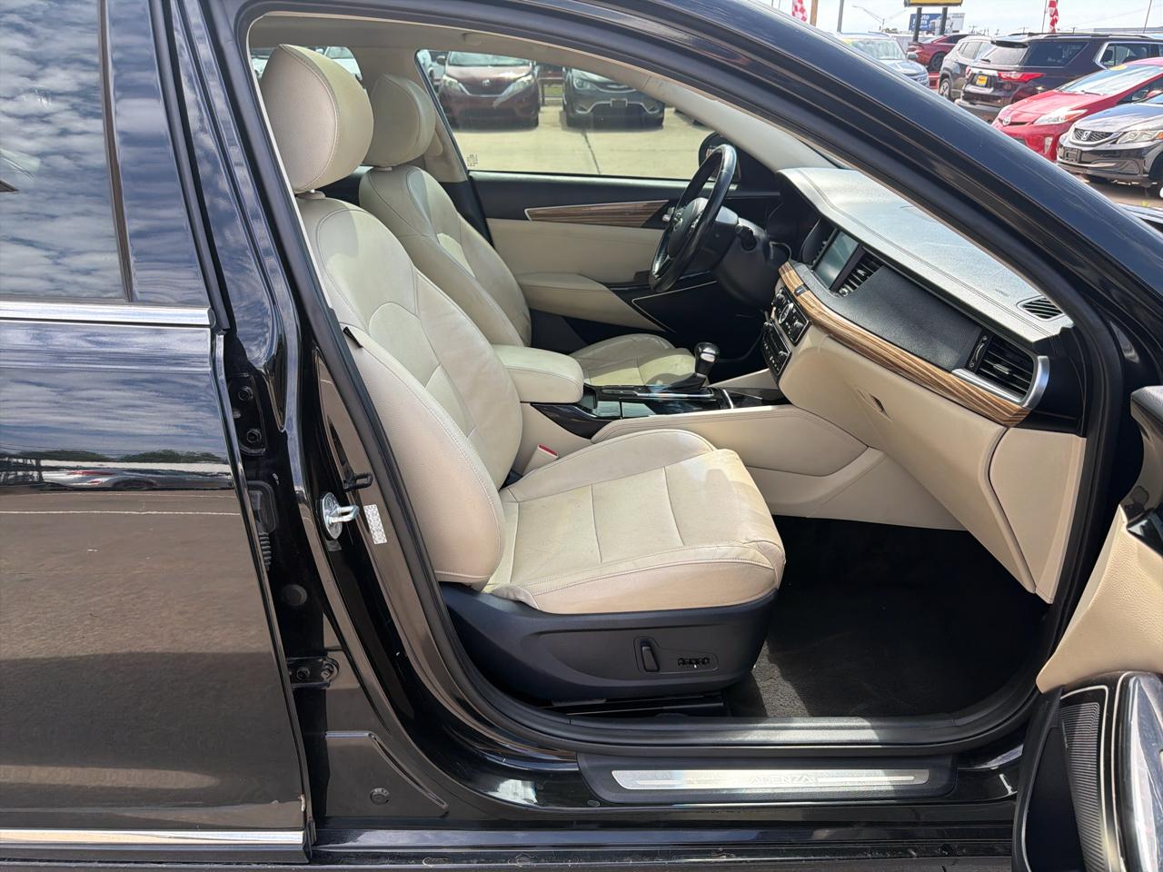 Kia Cadenza Premium Sedan 2017
