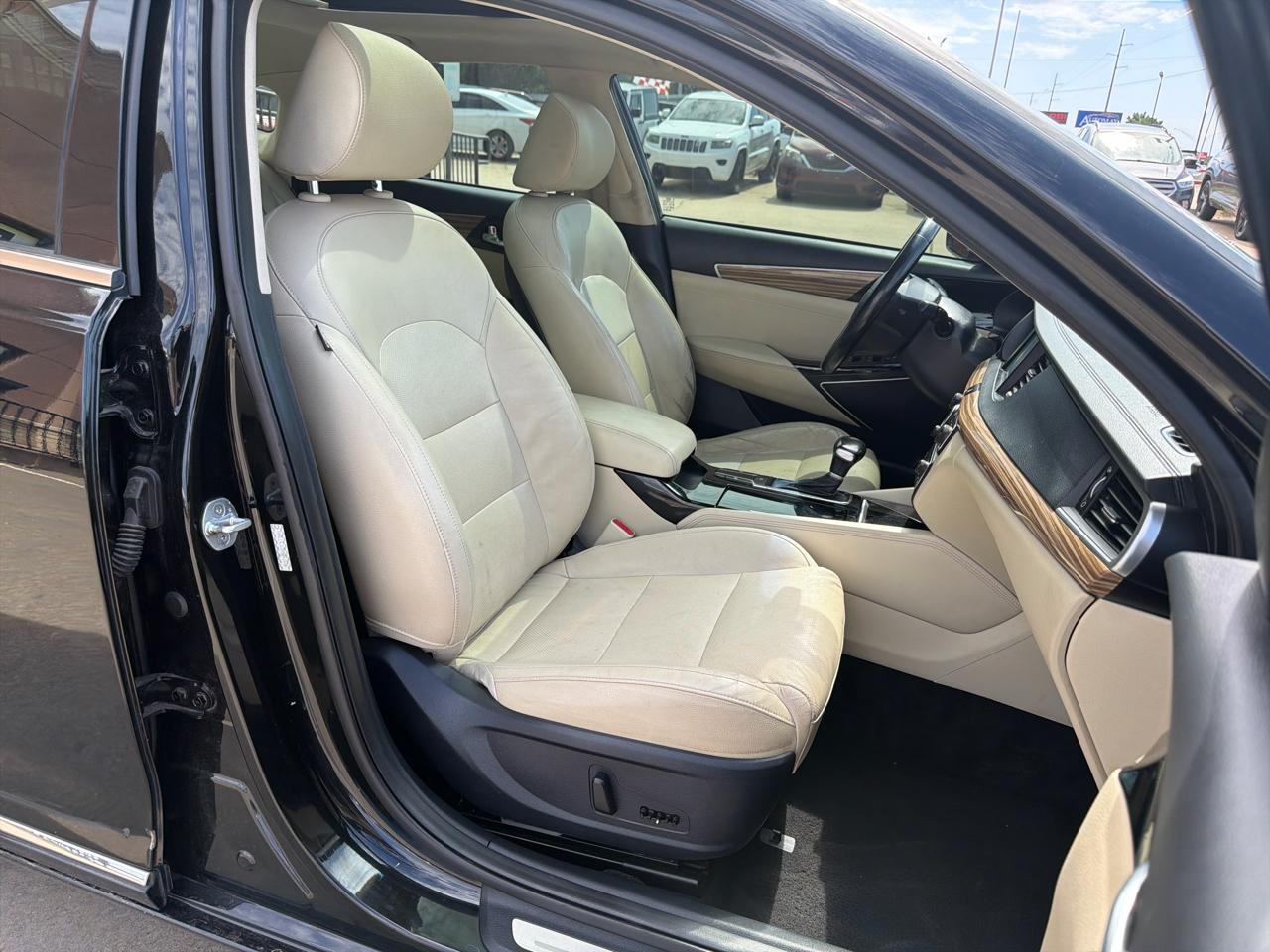 Kia Cadenza Premium Sedan 2017