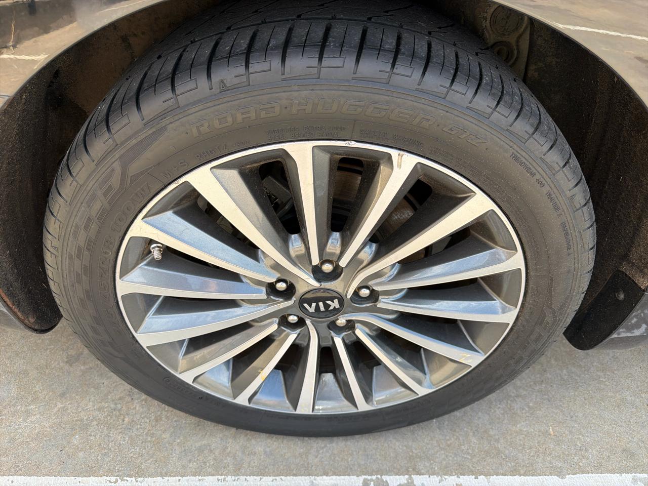 Kia Cadenza Premium Sedan 2017