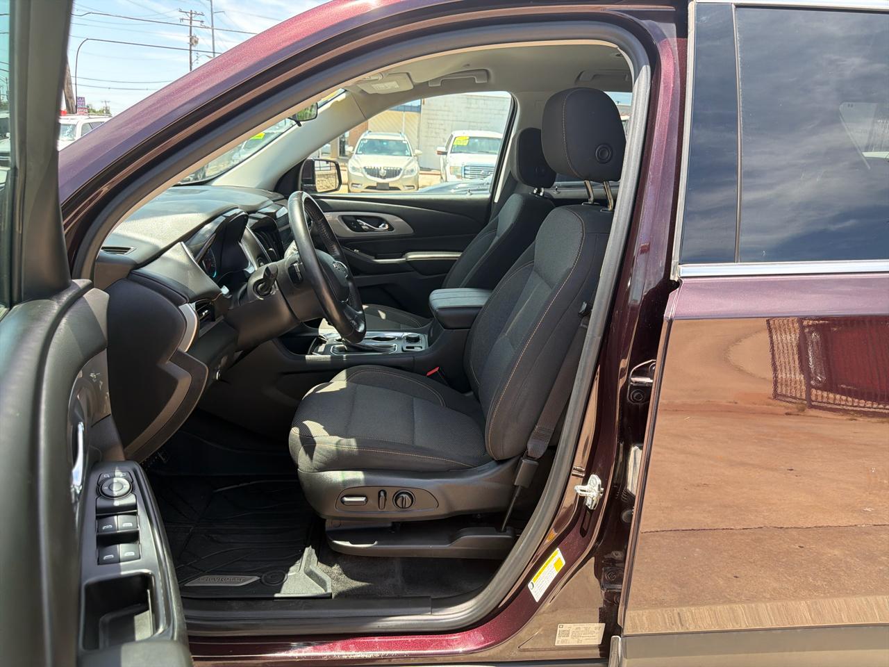 Chevrolet Traverse FWD 4dr LT Cloth w/1LT 2019