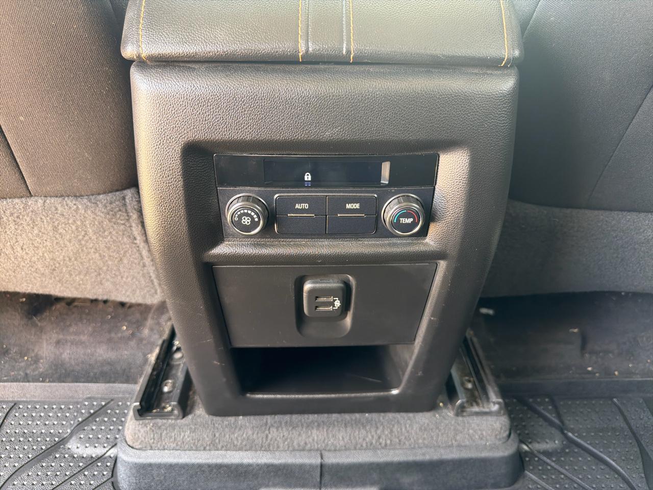 Chevrolet Traverse FWD 4dr LT Cloth w/1LT 2019