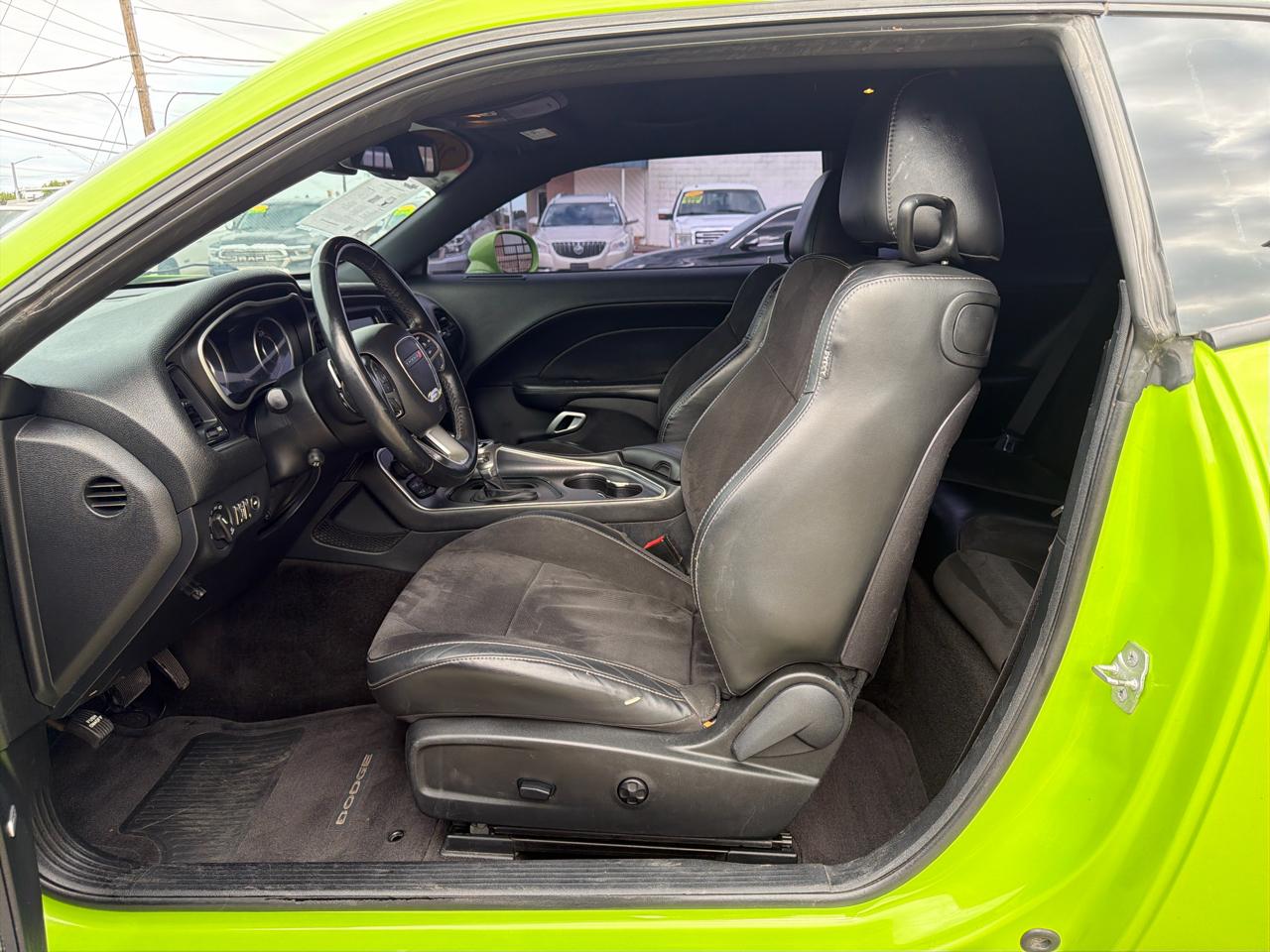 Dodge Challenger 2dr Cpe R/T Scat Pack 2015