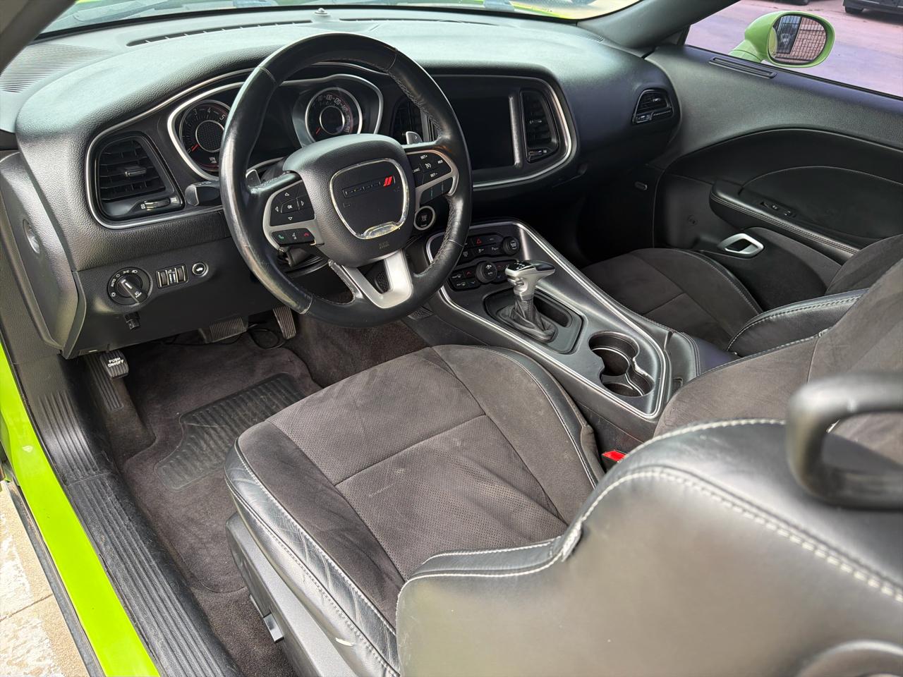Dodge Challenger 2dr Cpe R/T Scat Pack 2015