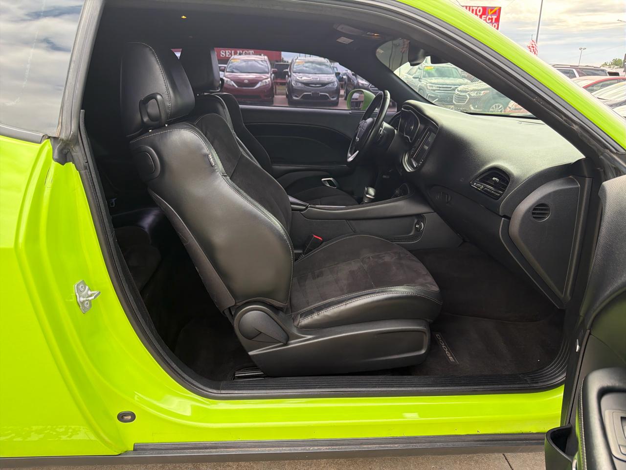Dodge Challenger 2dr Cpe R/T Scat Pack 2015
