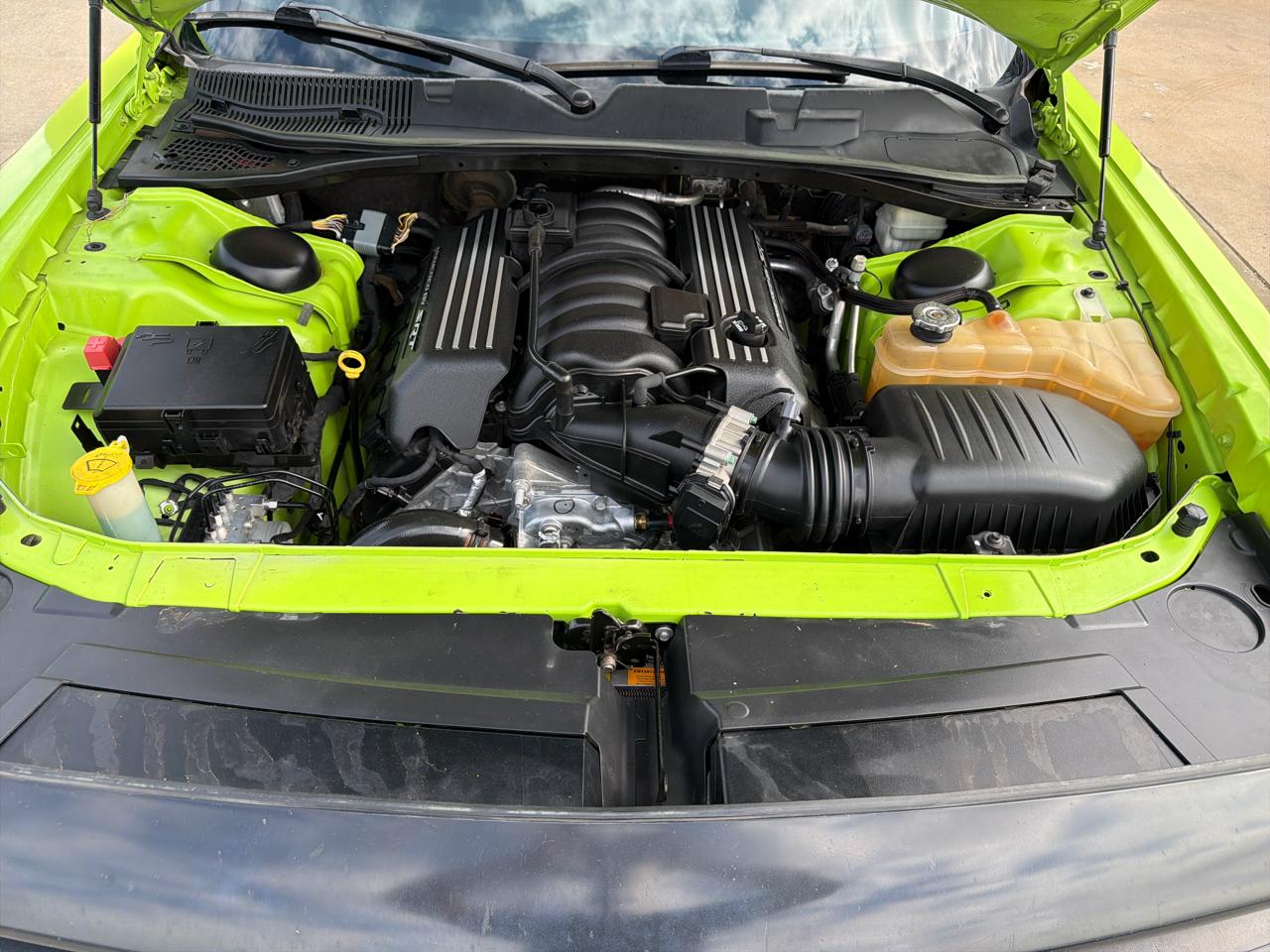 Dodge Challenger 2dr Cpe R/T Scat Pack 2015