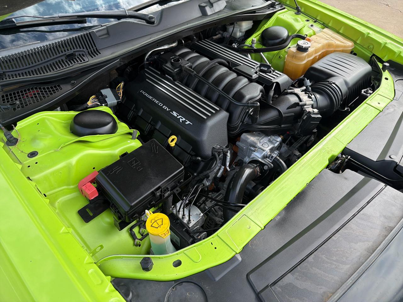 Dodge Challenger 2dr Cpe R/T Scat Pack 2015