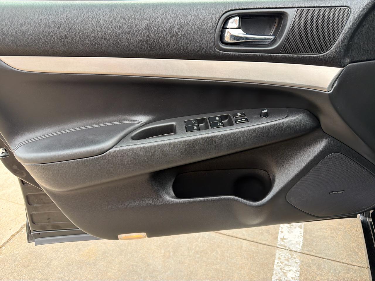 Infiniti Q40 4dr Sdn AWD 2015